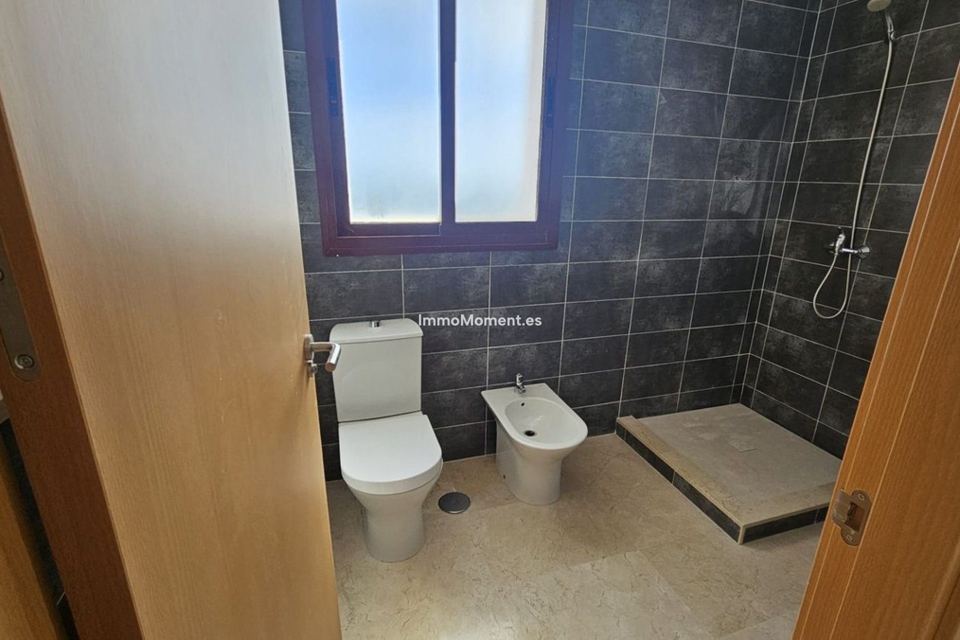 Resale - Townhouse - Casares - Doña Julia