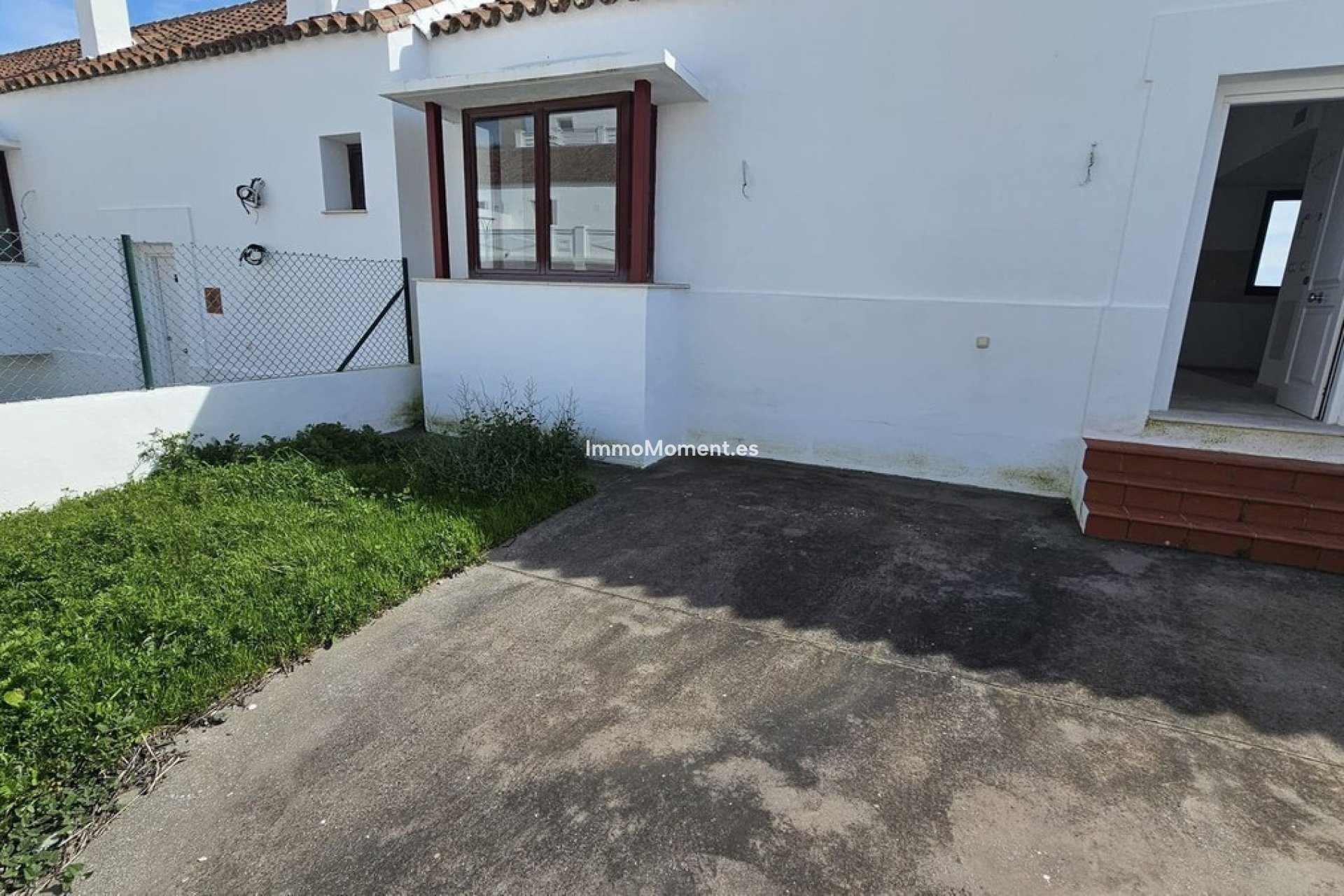 Resale - Townhouse - Casares - Doña Julia