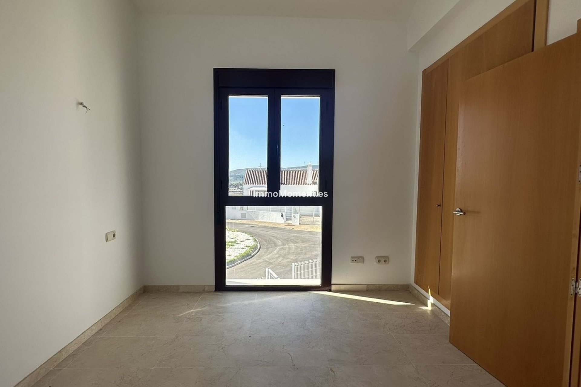 Resale - Townhouse - Casares - Doña Julia