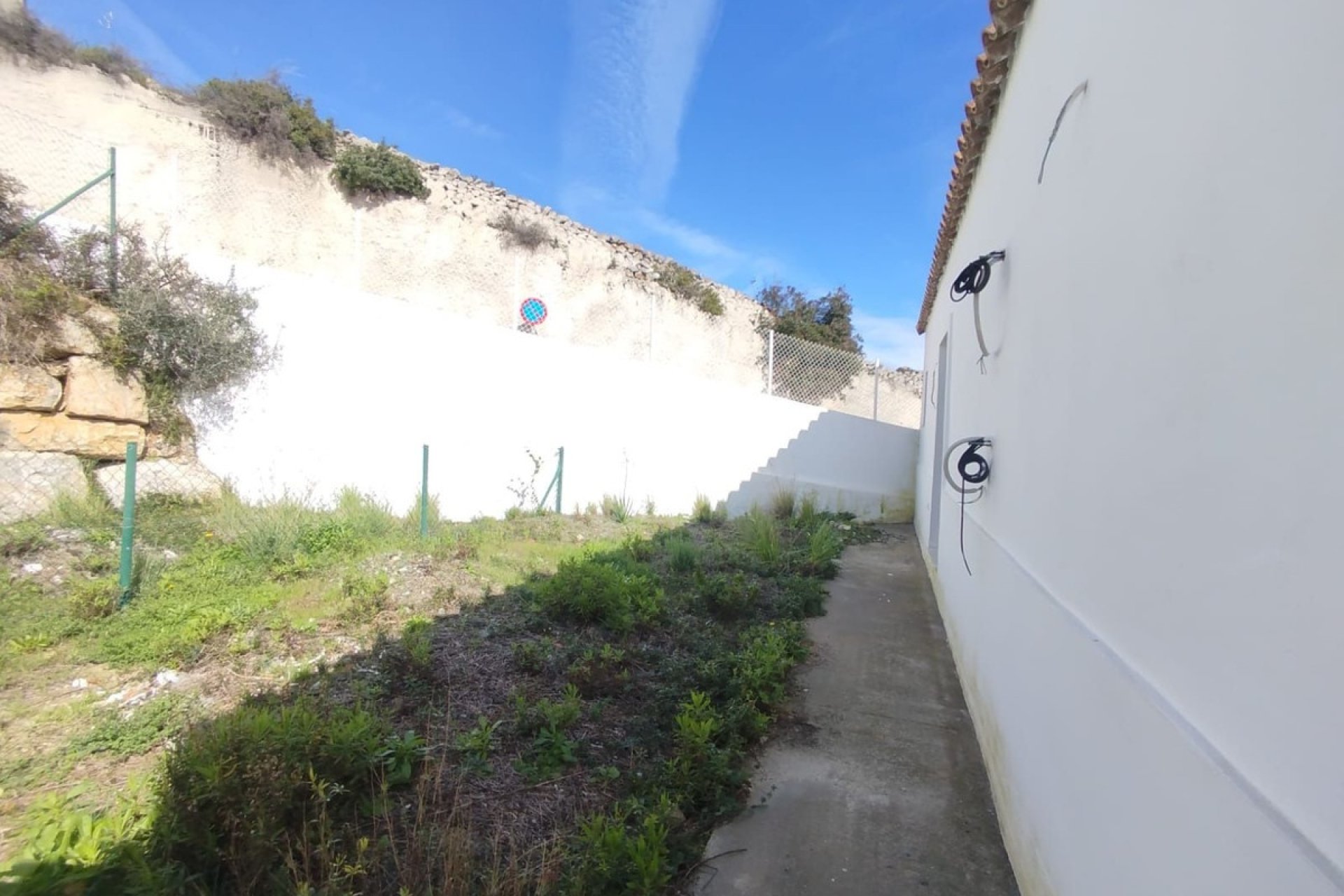 Resale - Townhouse - Casares - Doña Julia