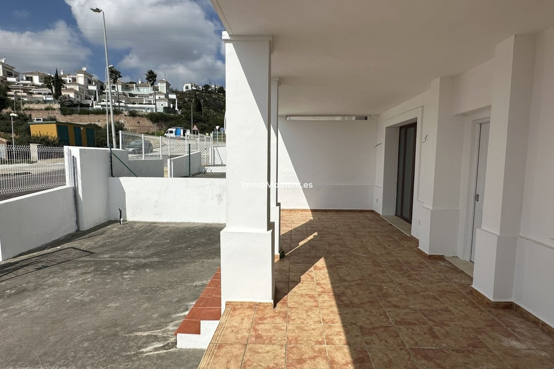 Resale - Townhouse - Casares - Doña Julia
