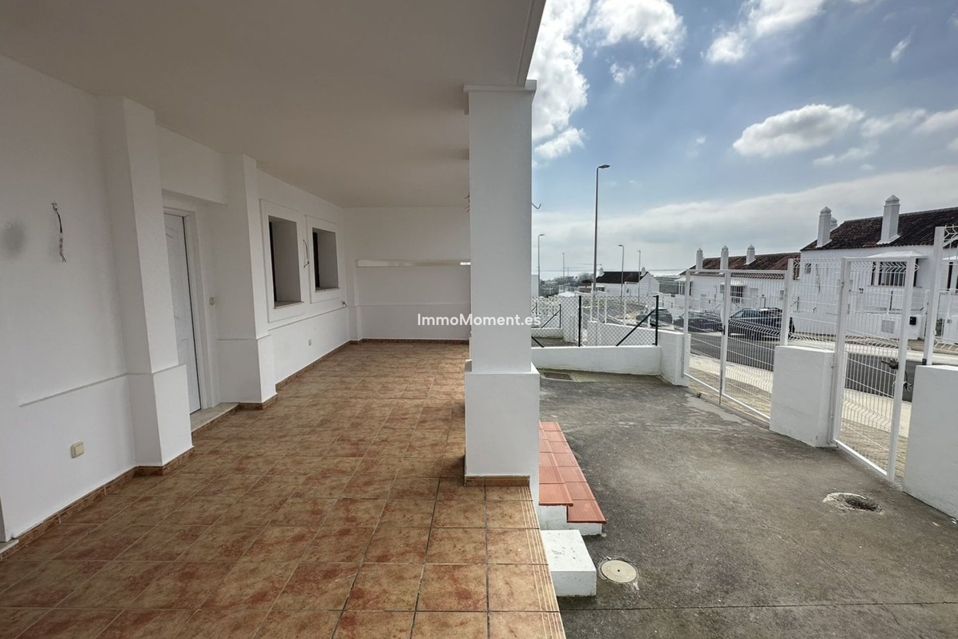 Resale - Townhouse - Casares - Doña Julia