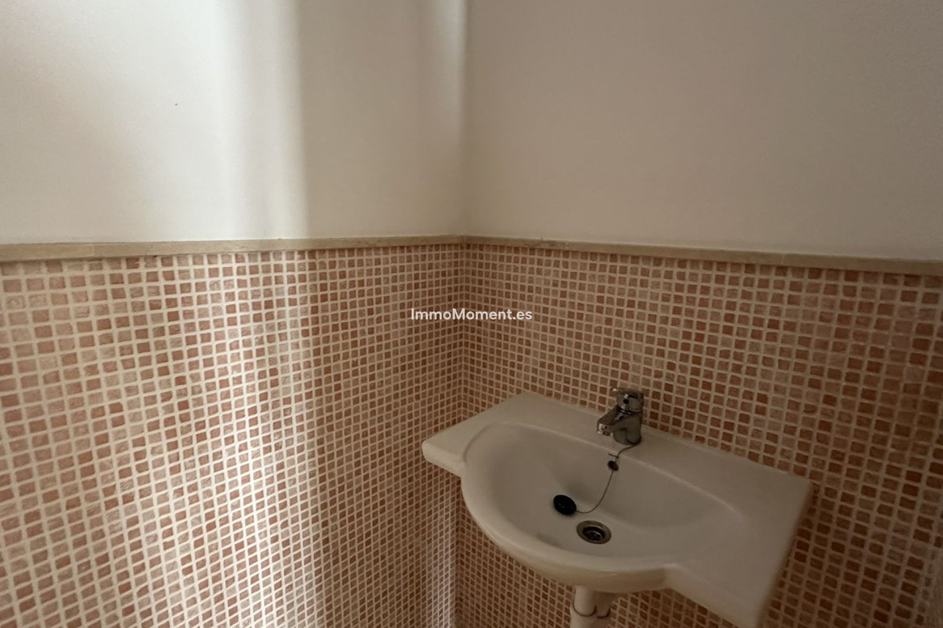 Resale - Townhouse - Casares - Doña Julia