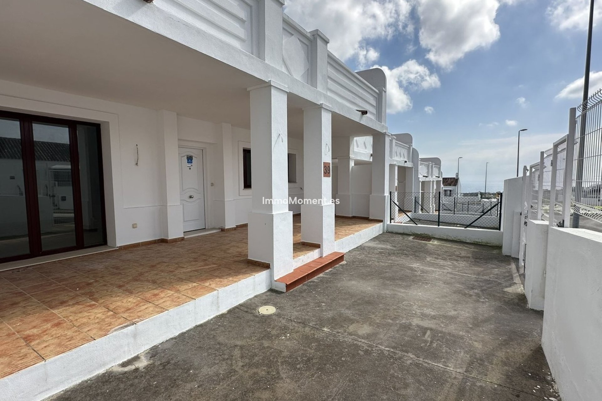 Resale - Townhouse - Casares - Doña Julia