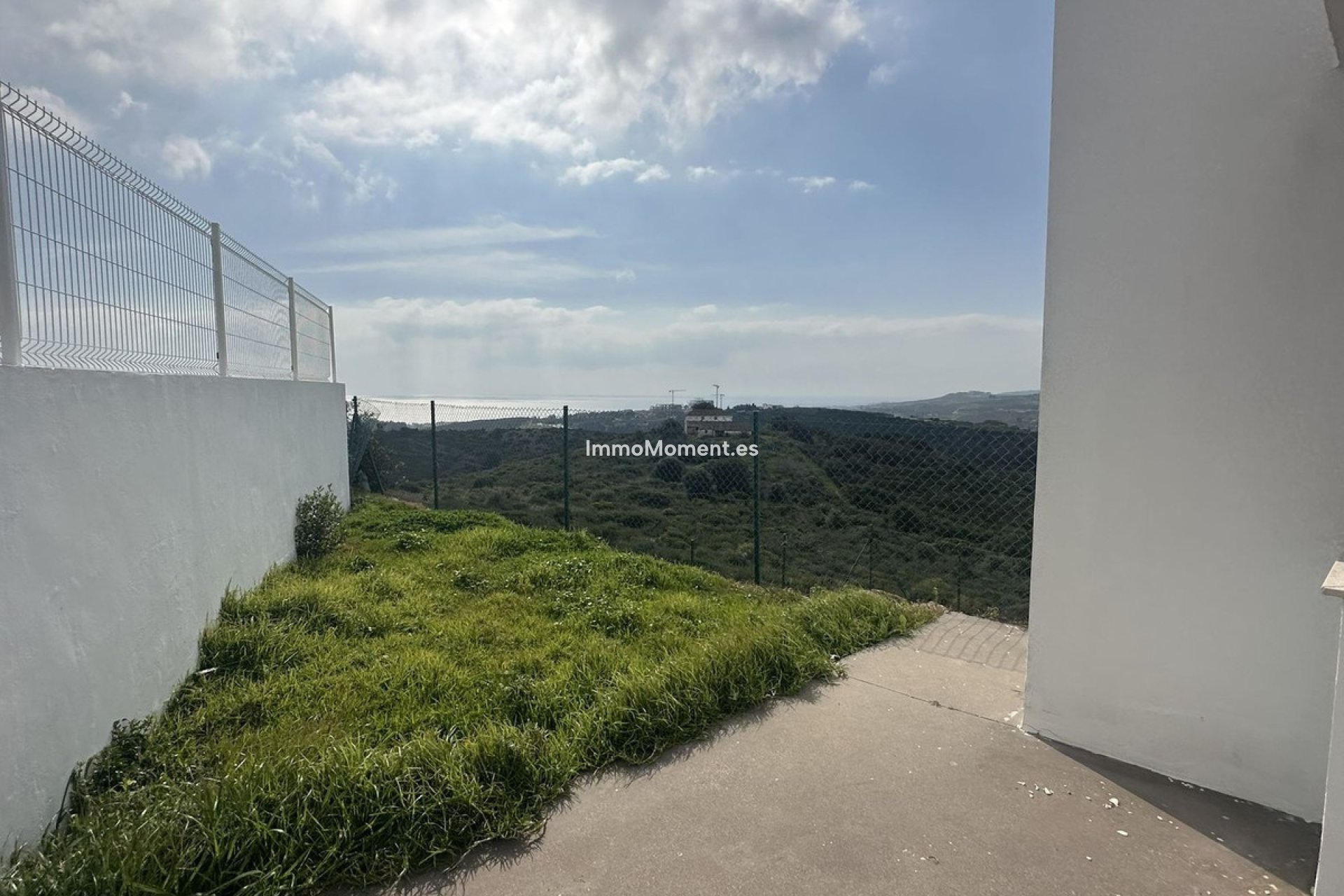 Resale - Townhouse - Casares - Doña Julia