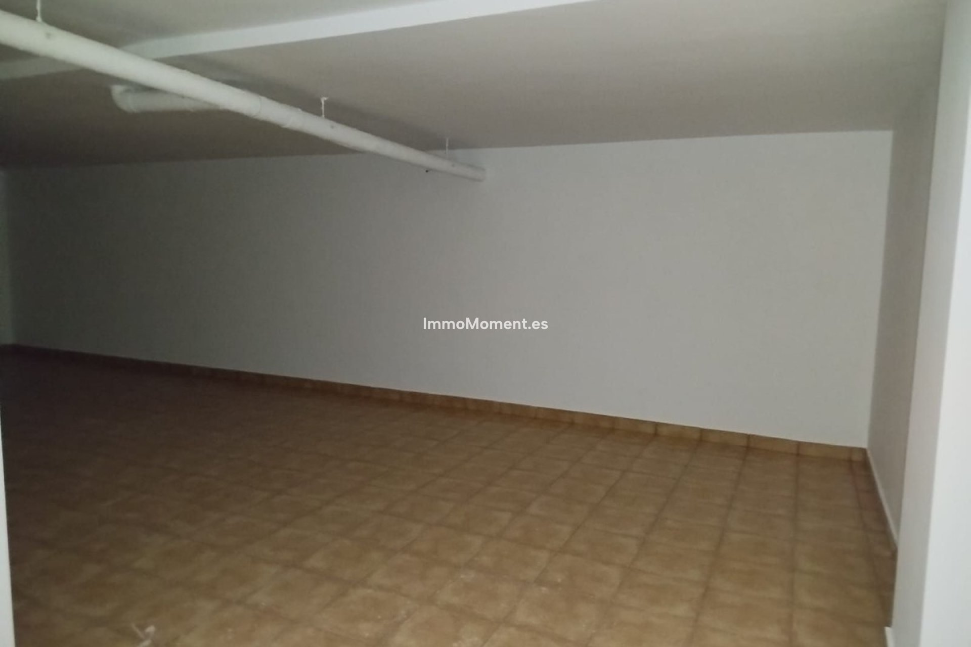 Resale - Townhouse - Casares - Doña Julia