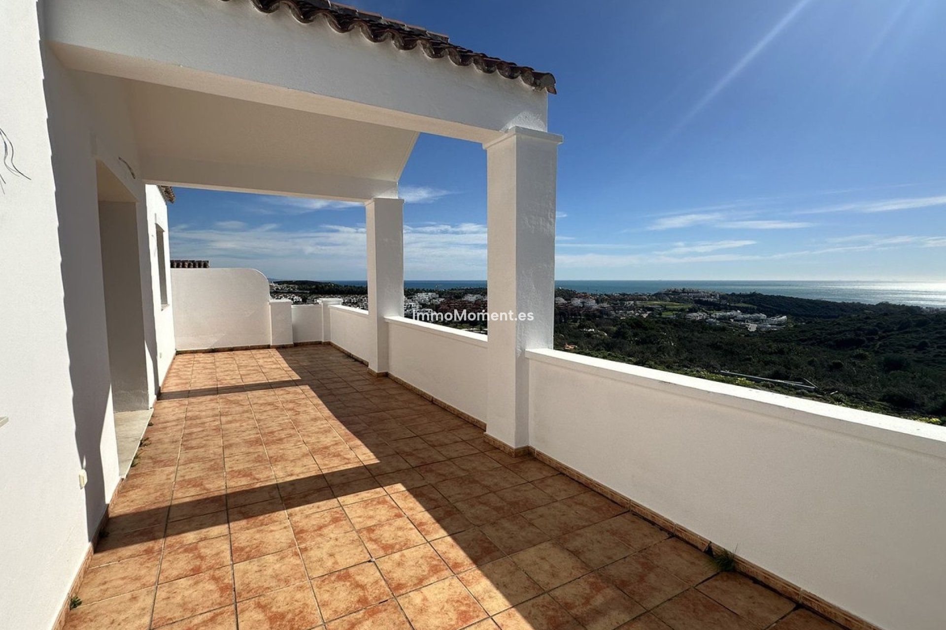 Resale - Townhouse - Casares - Doña Julia