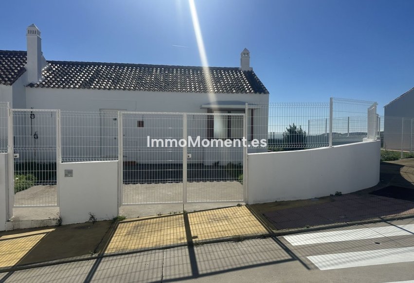 Resale - Townhouse - Casares - Doña Julia
