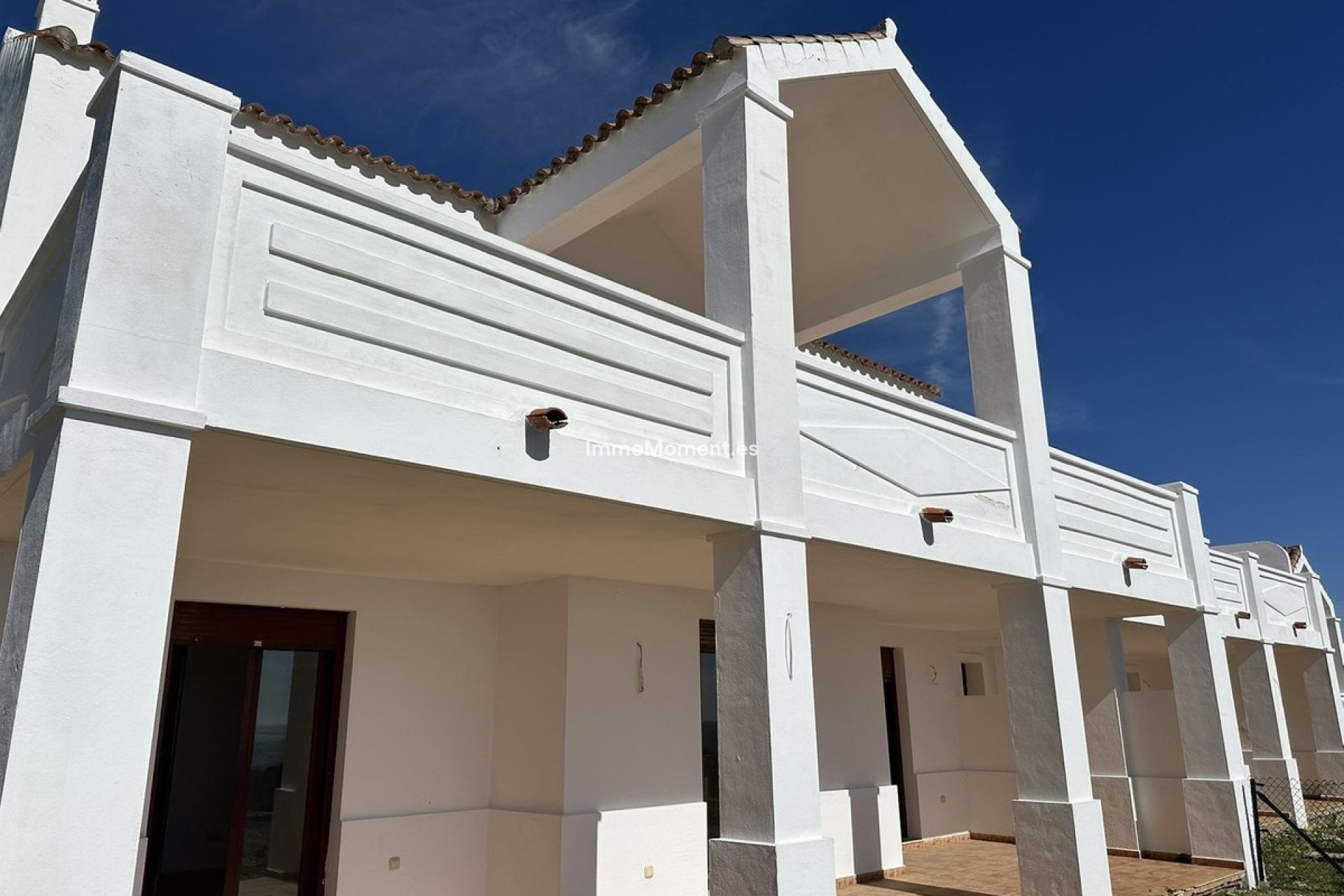 Resale - Townhouse - Casares - Doña Julia