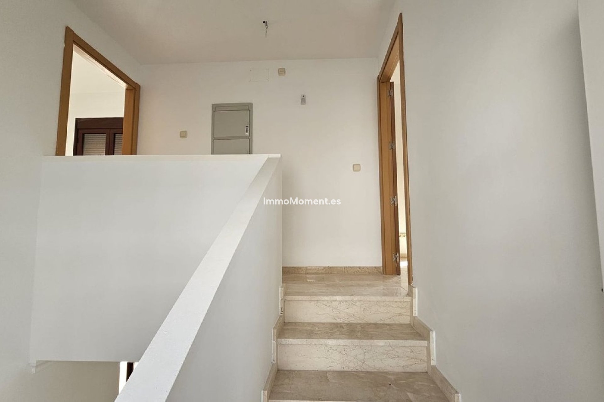Resale - Townhouse - Casares - Doña Julia