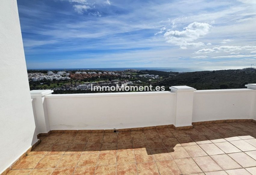Resale - Townhouse - Casares - Doña Julia