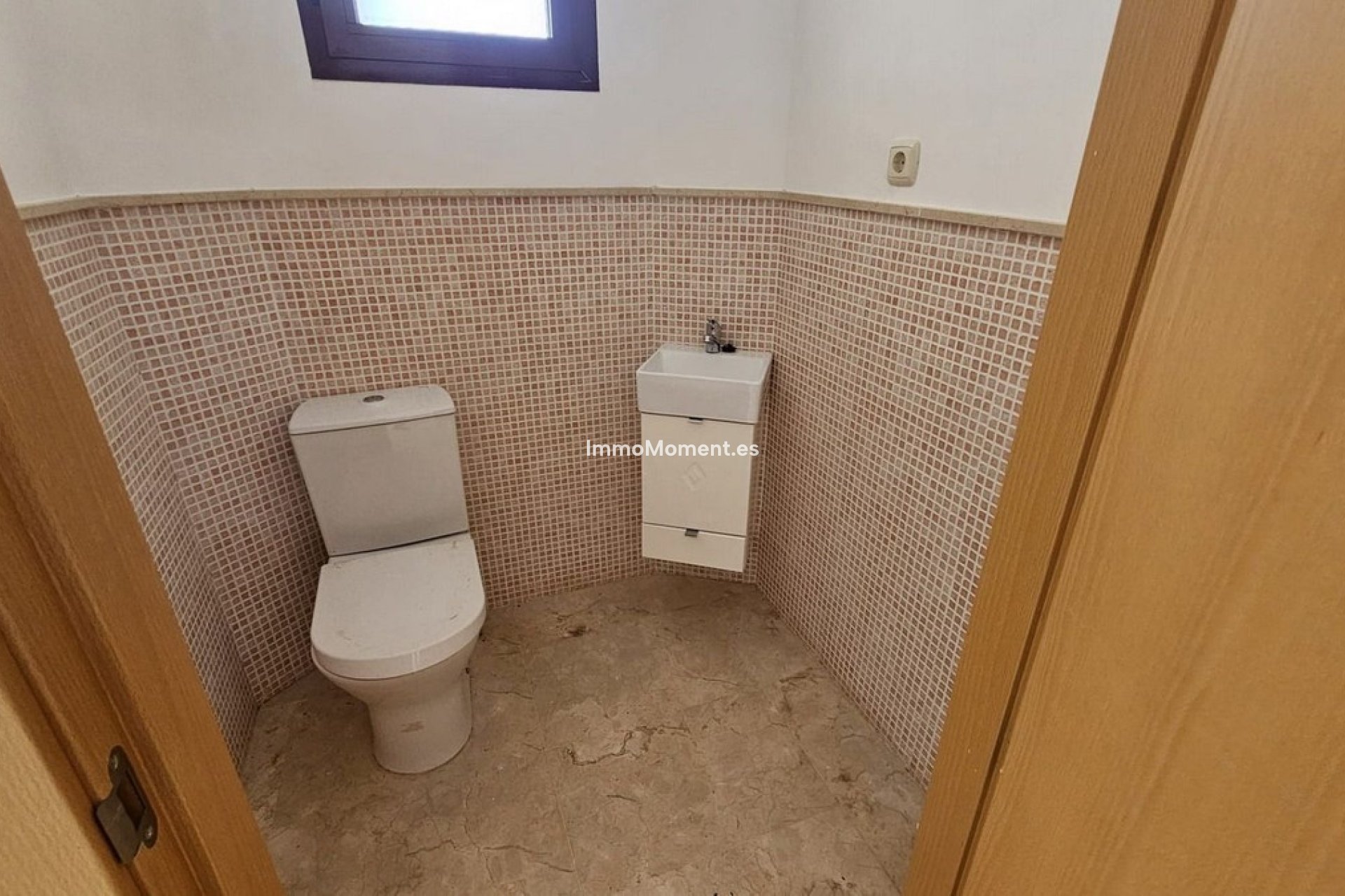 Resale - Townhouse - Casares - Doña Julia