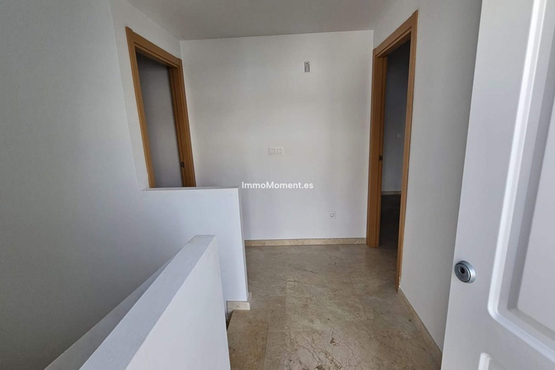 Resale - Townhouse - Casares - Doña Julia