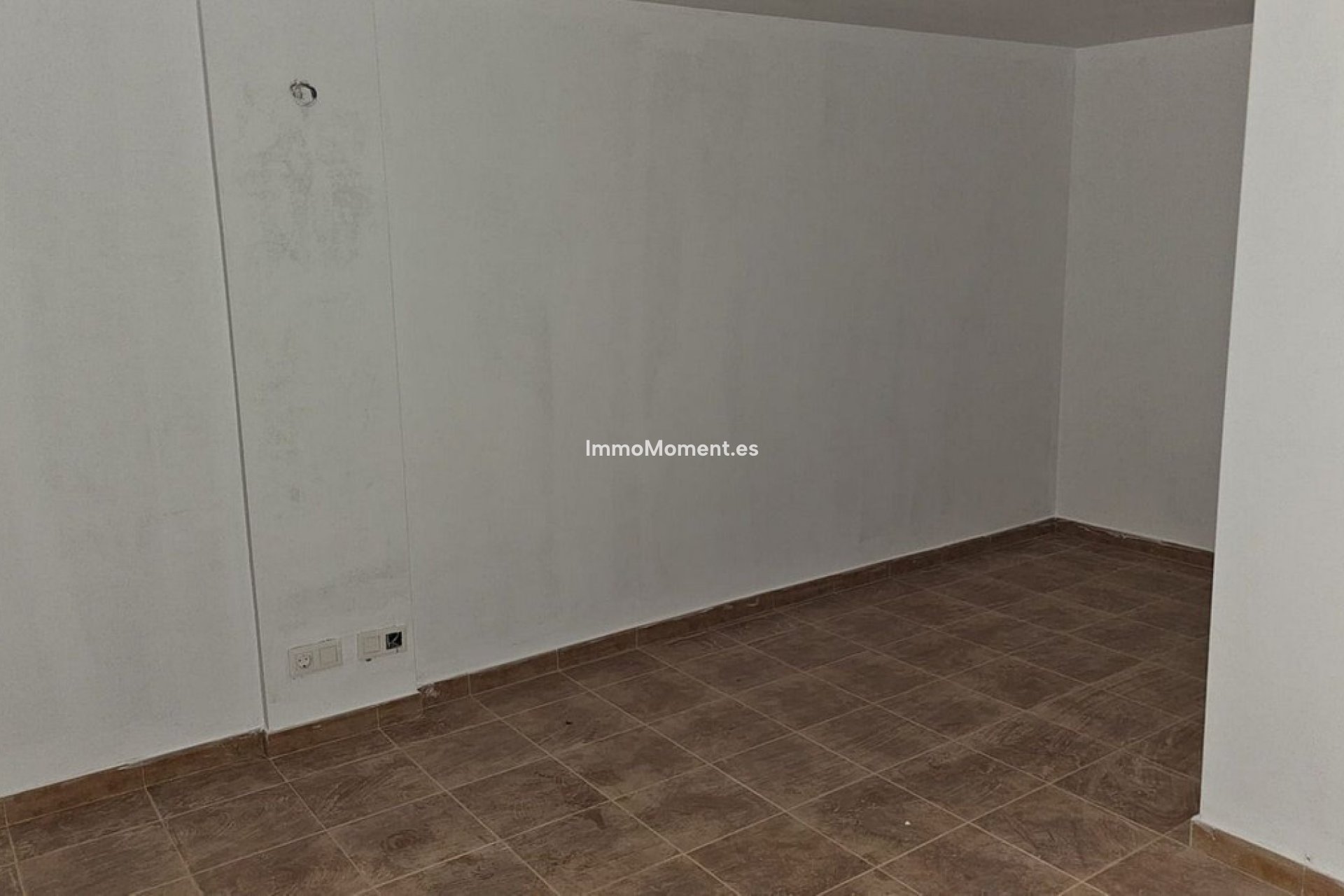 Resale - Townhouse - Casares - Doña Julia