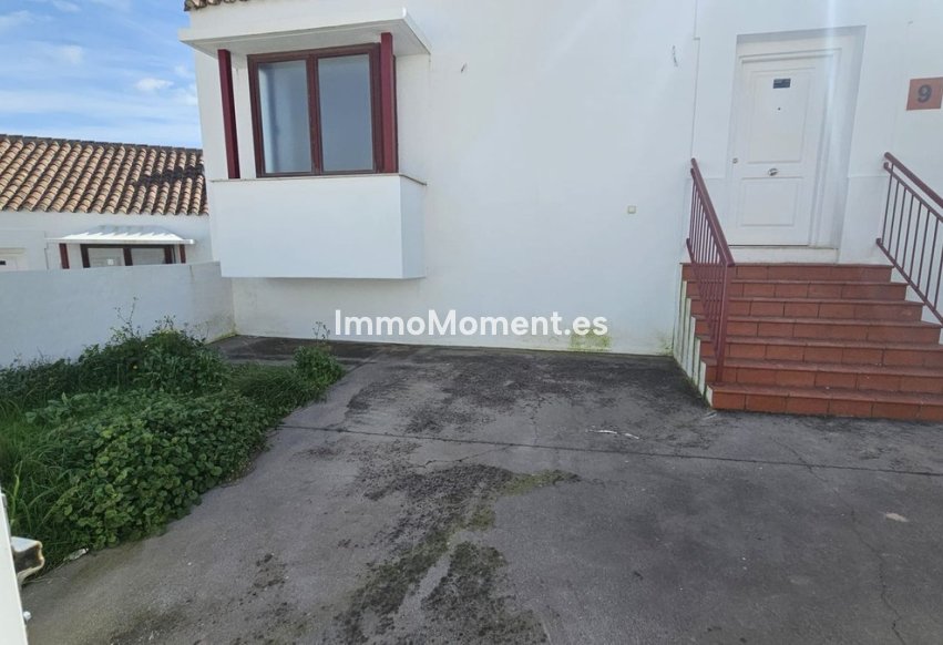 Resale - Townhouse - Casares - Doña Julia