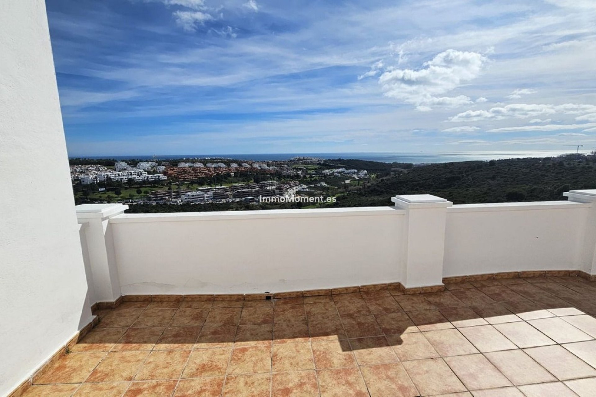 Resale - Townhouse - Casares - Doña Julia