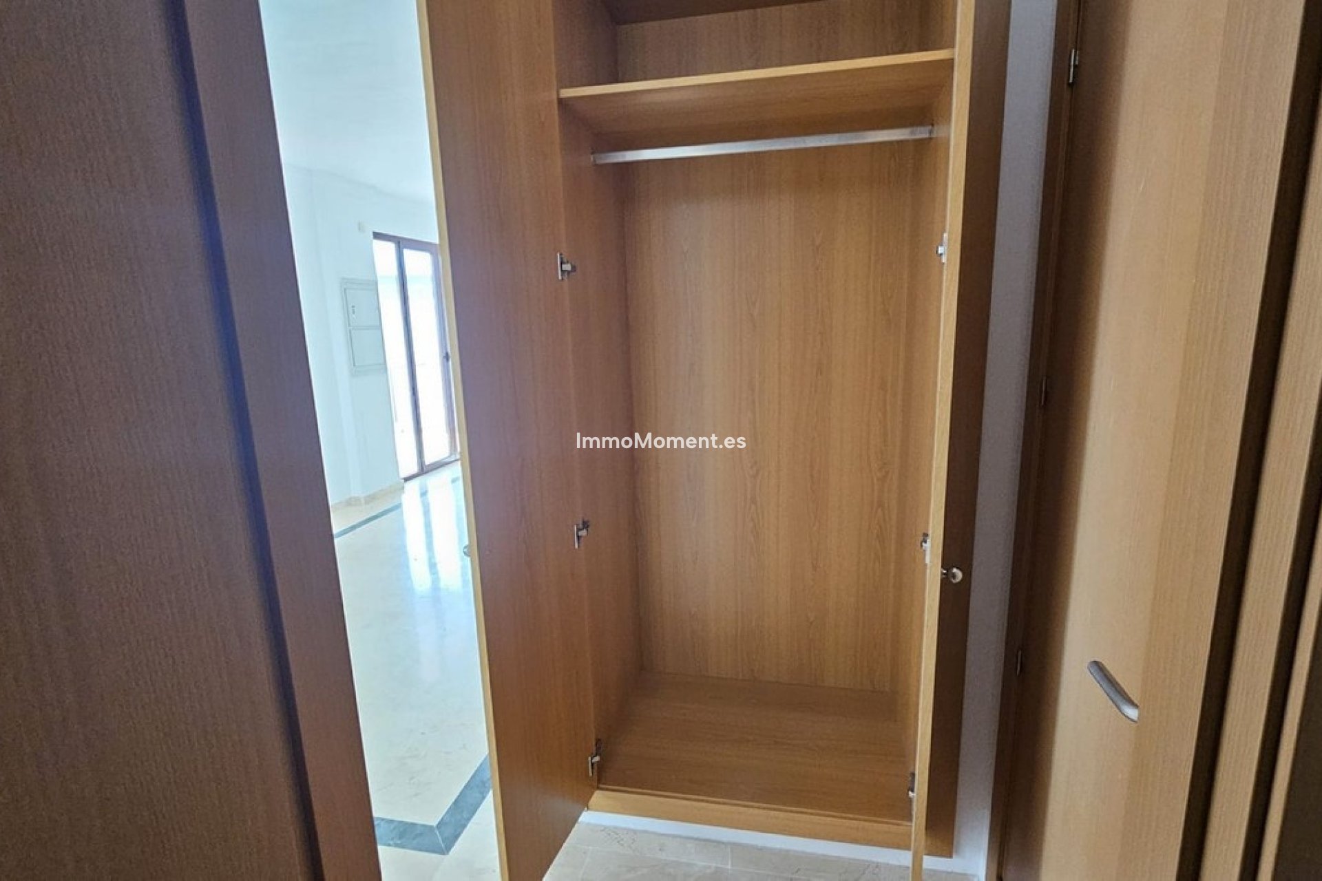 Resale - Townhouse - Casares - Doña Julia