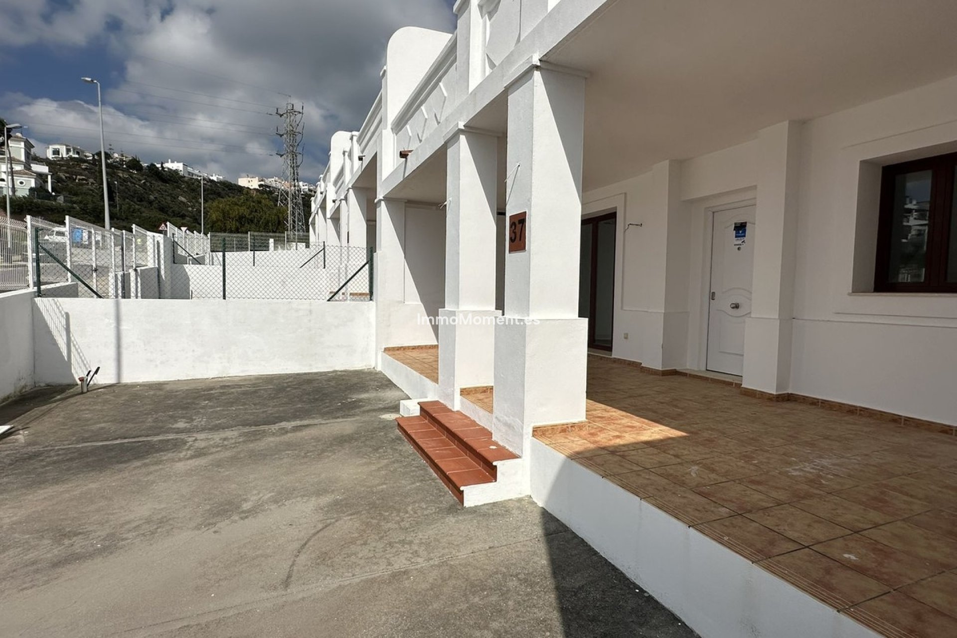 Resale - Townhouse - Casares - Doña Julia