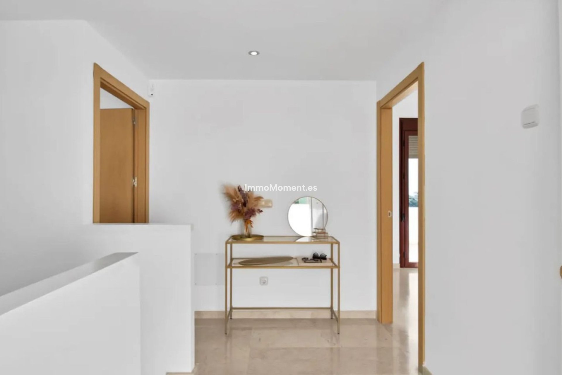 Resale - Townhouse - Casares - Doña Julia