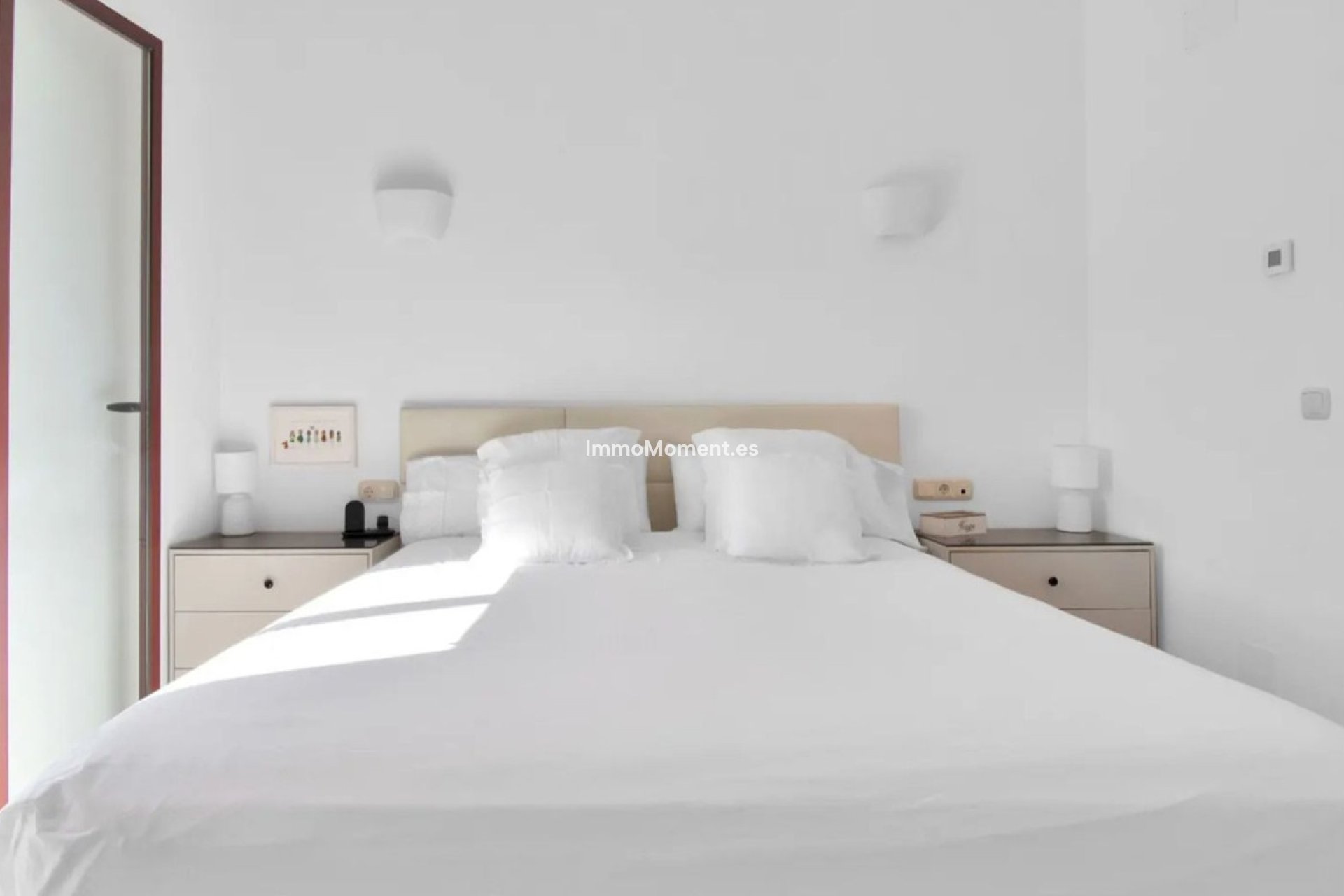 Resale - Townhouse - Casares - Doña Julia