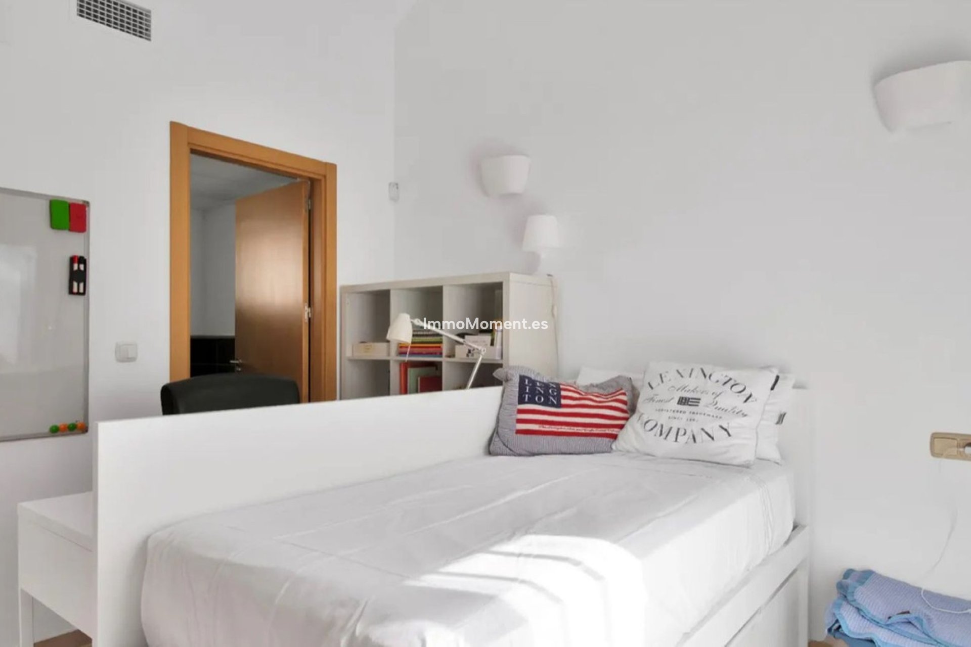 Resale - Townhouse - Casares - Doña Julia