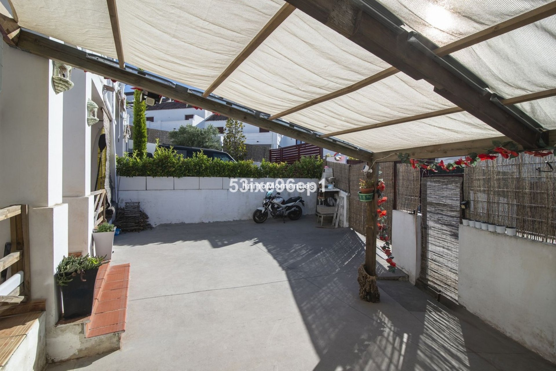 Resale - Townhouse - Casares - Doña Julia