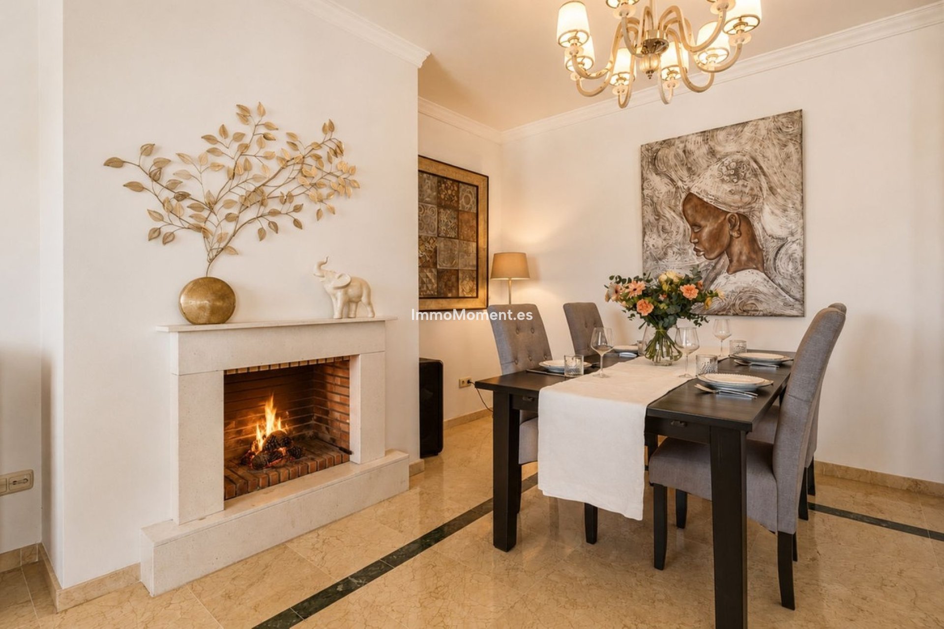 Resale - Townhouse - Casares - Doña Julia