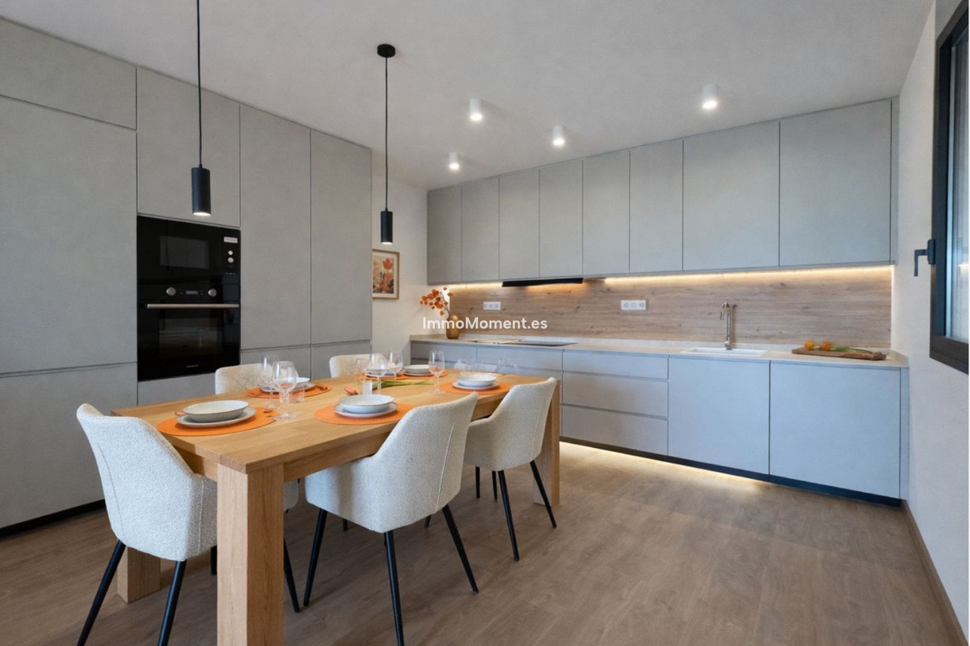 Resale - Townhouse - Dolores - Dolores Centro