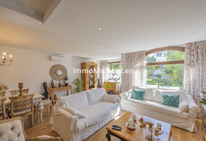 Resale - Townhouse - Estepona - Atalaya