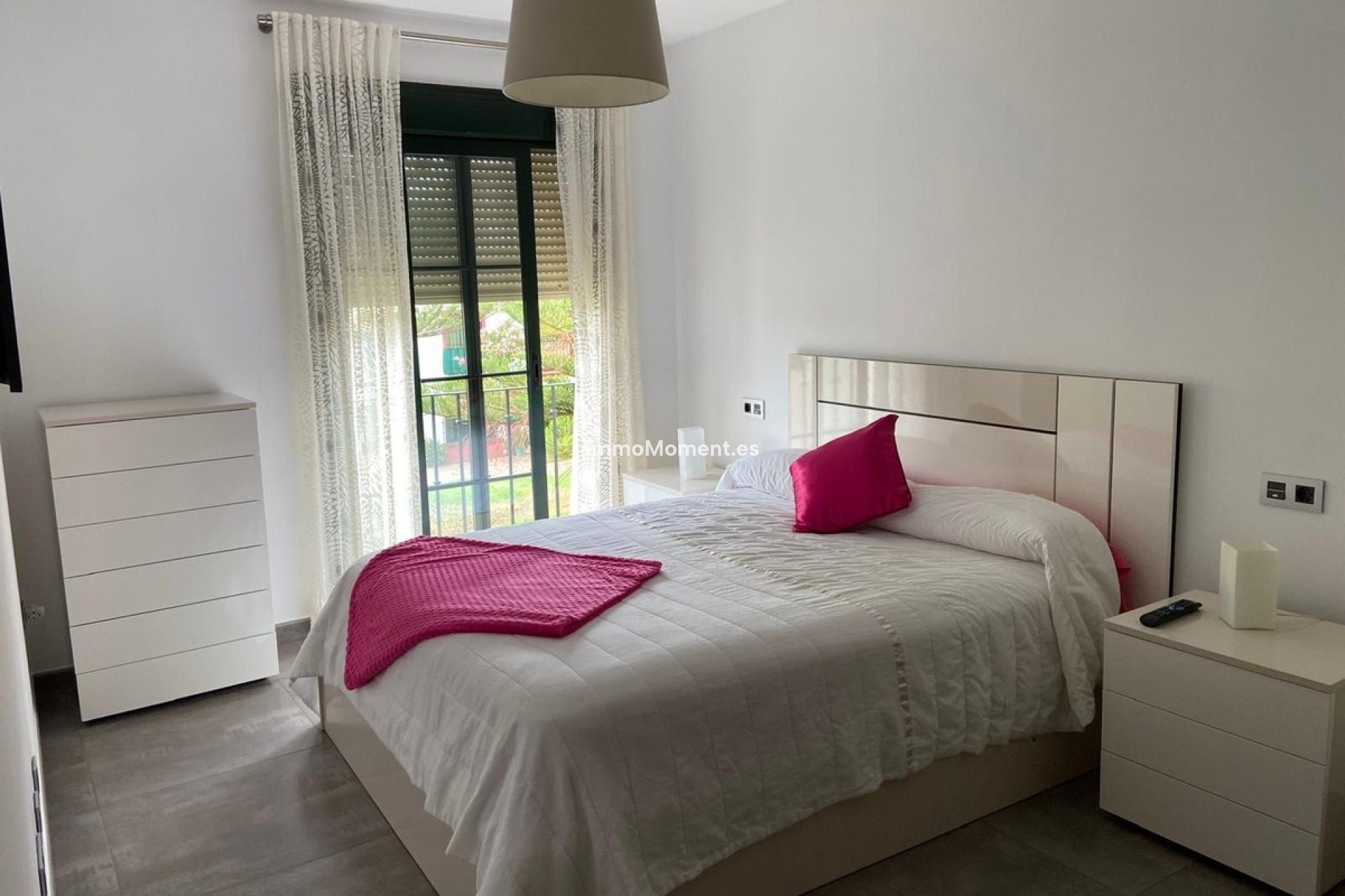 Resale - Townhouse - Estepona - Cancelada