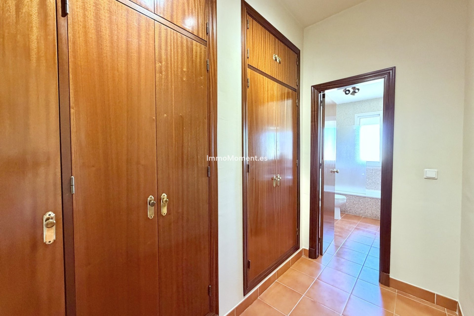 Resale - Townhouse - Estepona - Cancelada