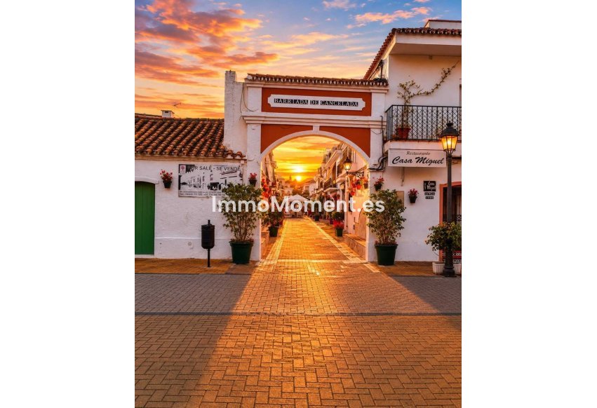 Resale - Townhouse - Estepona - Cancelada