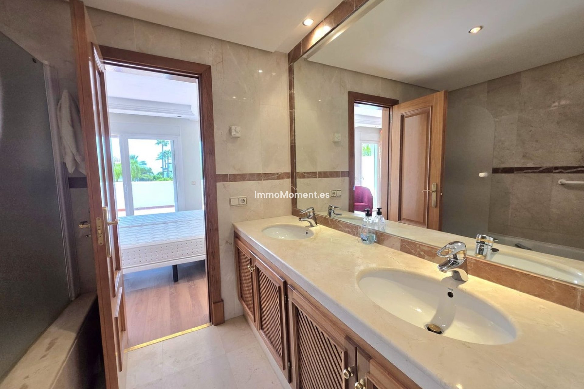 Resale - Townhouse - Estepona - Costalita