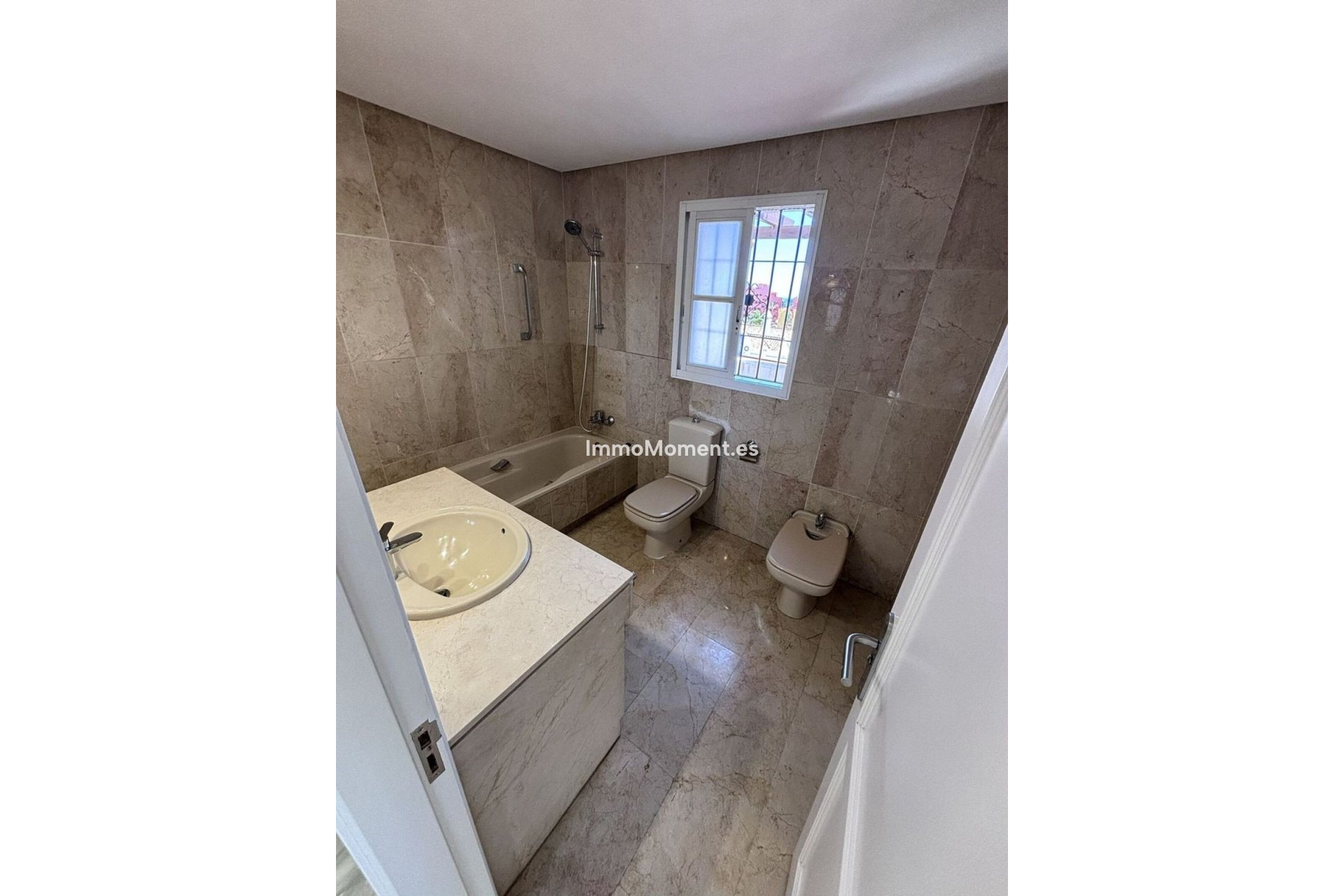 Resale - Townhouse - Estepona - Estepona Centro