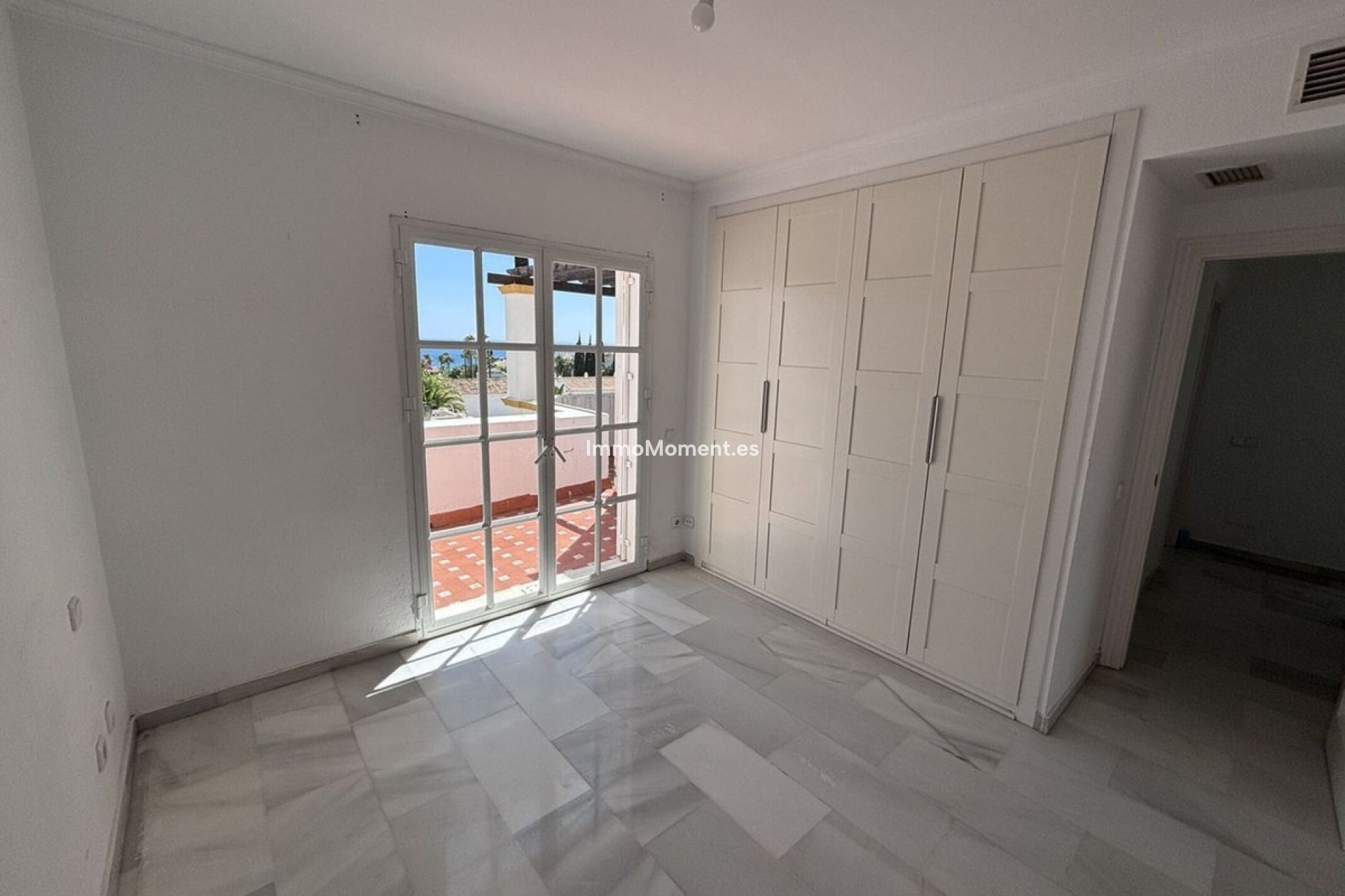 Resale - Townhouse - Estepona - Estepona Centro