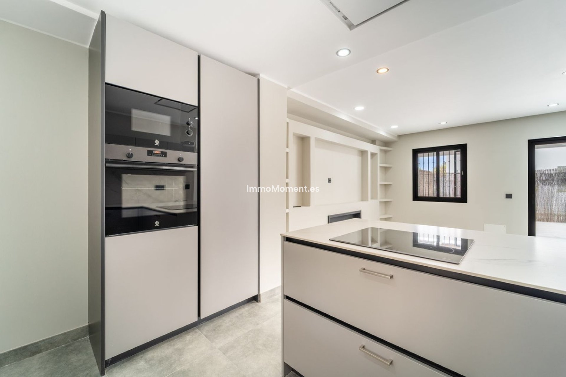 Resale - Townhouse - Estepona - Estepona Centro