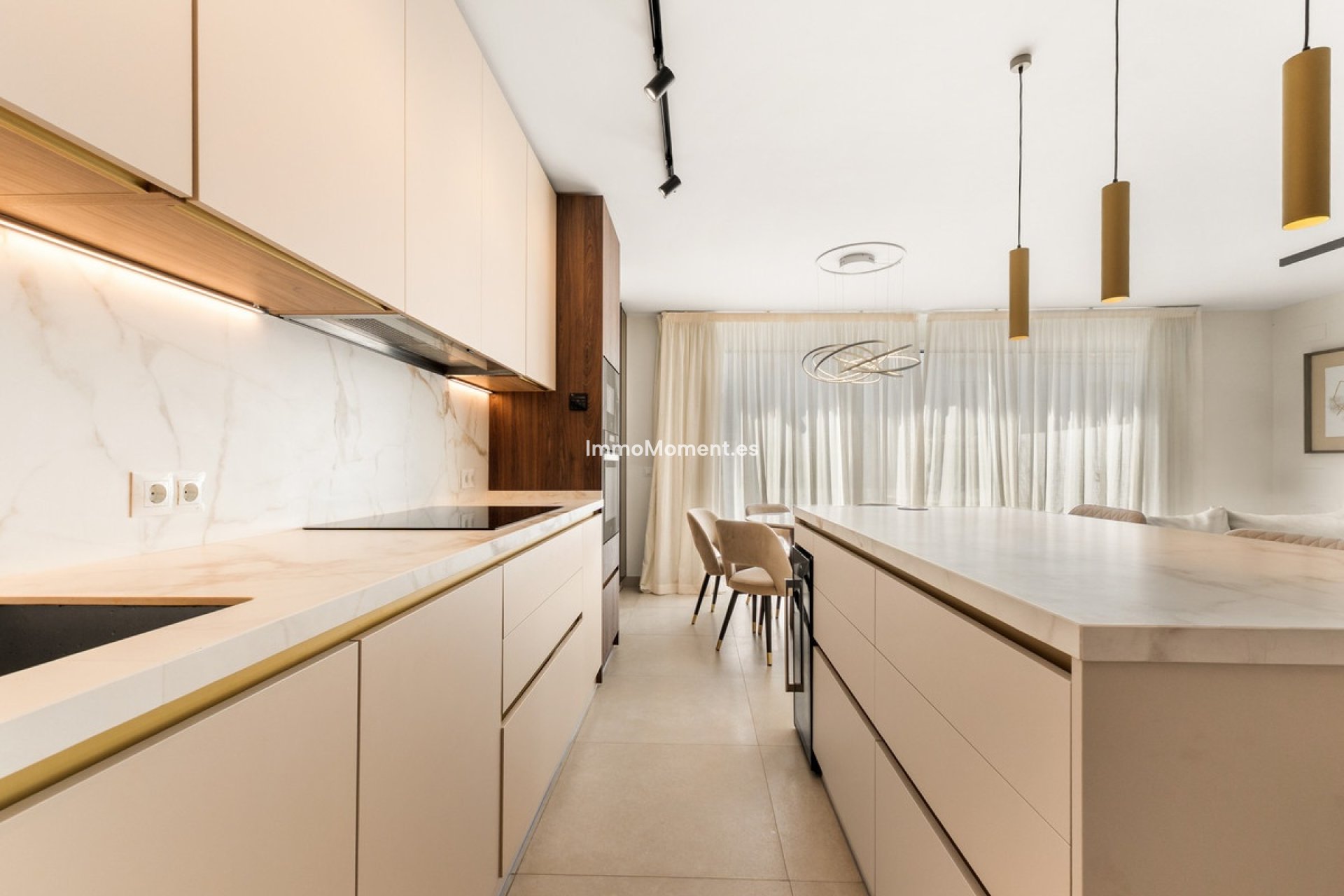 Resale - Townhouse - Estepona - Estepona Centro