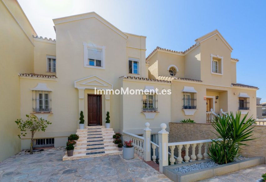 Resale - Townhouse - Estepona - Estepona Centro