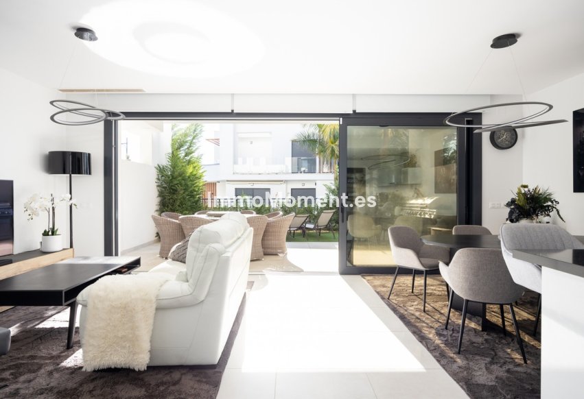 Resale - Townhouse - Estepona - Estepona Centro