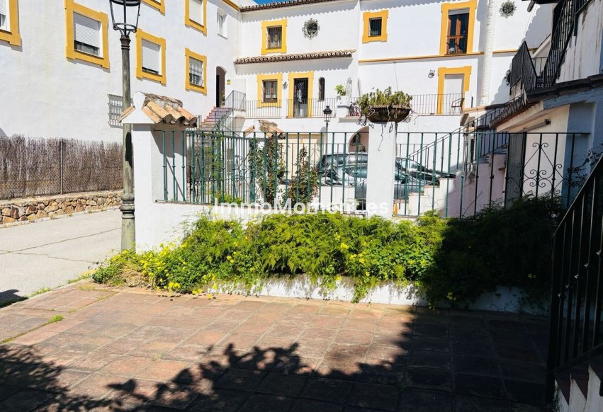 Resale - Townhouse - Estepona - Estepona Centro