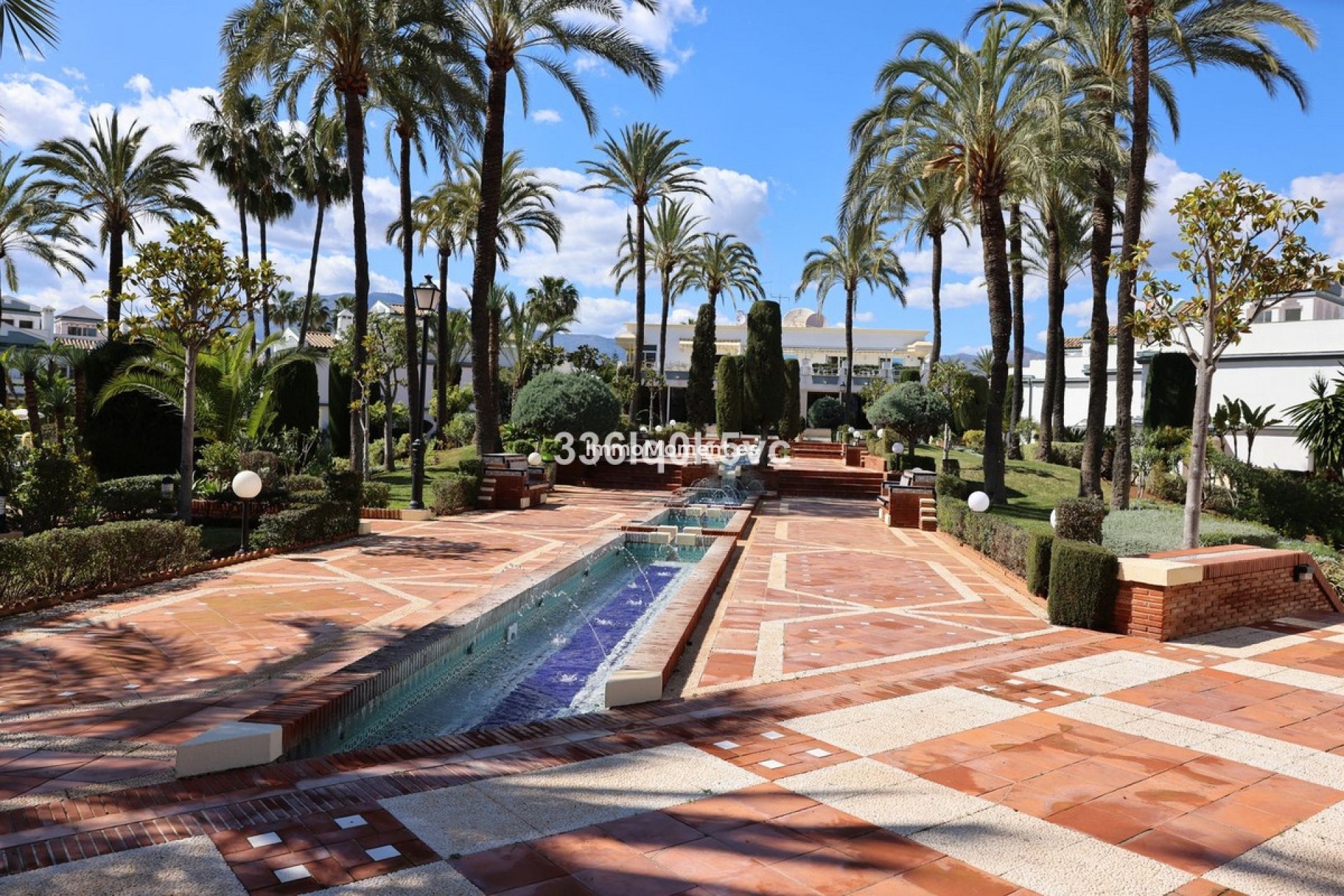 Resale - Townhouse - Estepona - Estepona Centro