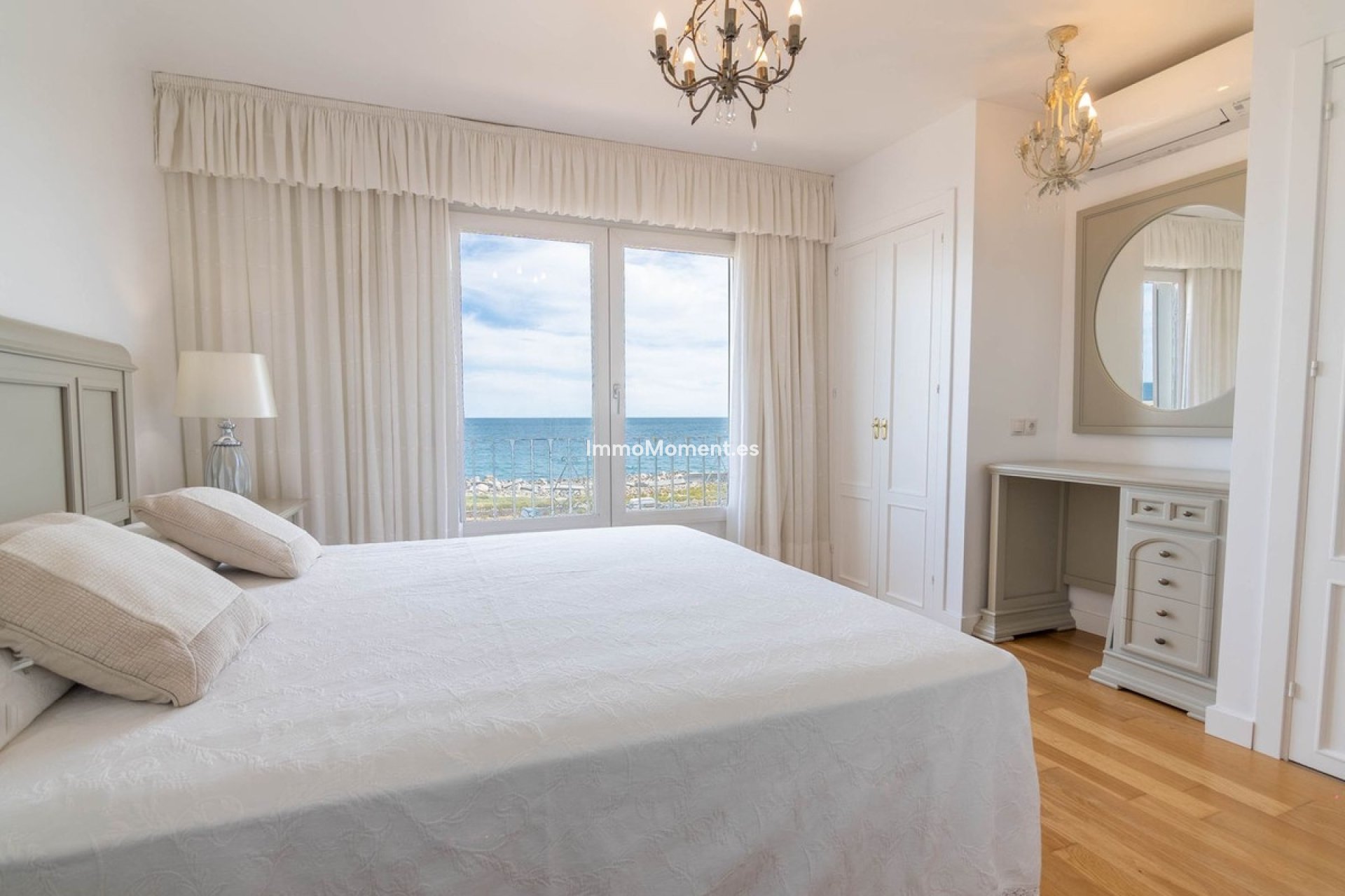 Resale - Townhouse - Estepona - Estepona Centro