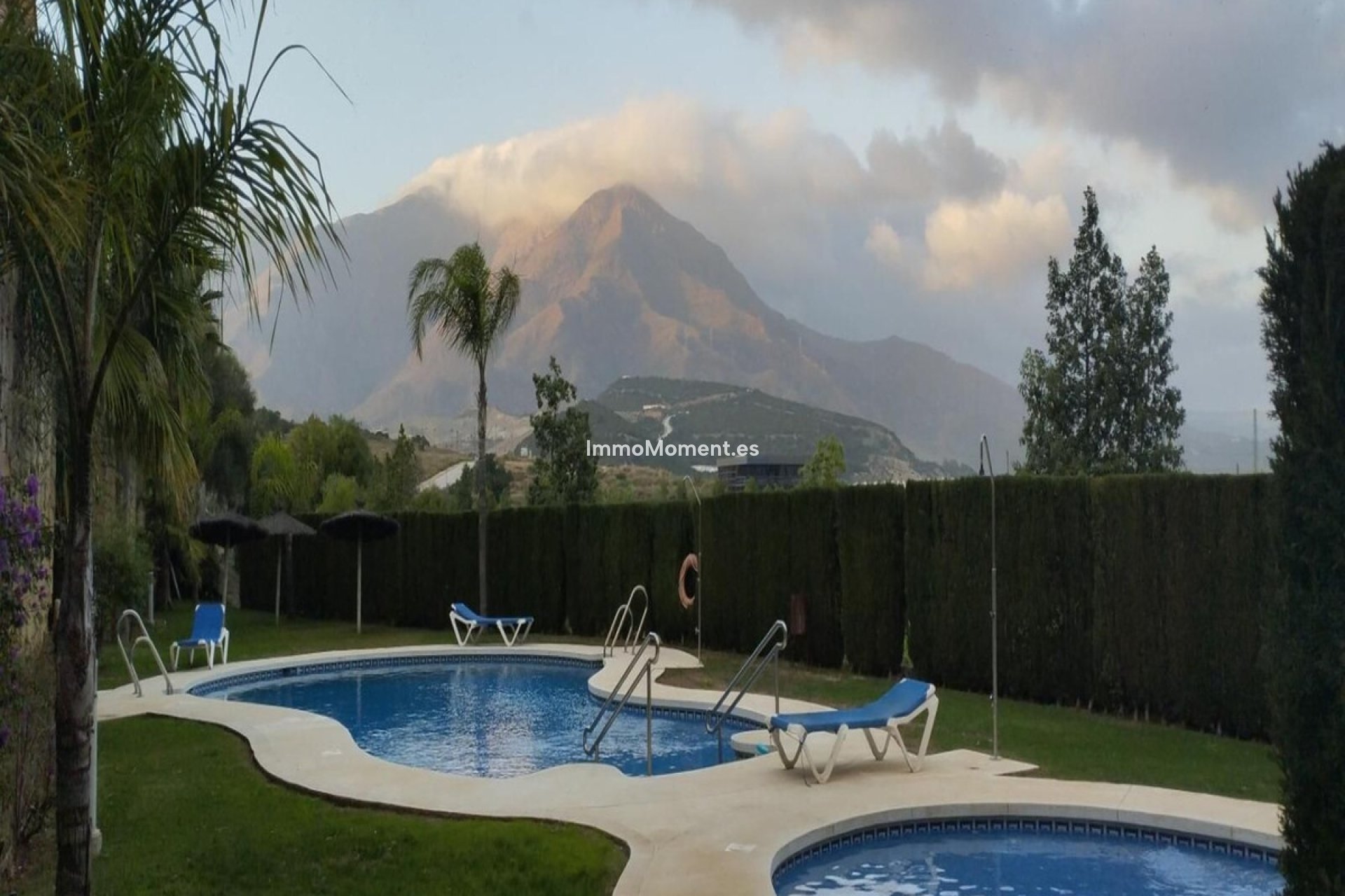 Resale - Townhouse - Estepona - Estepona Centro