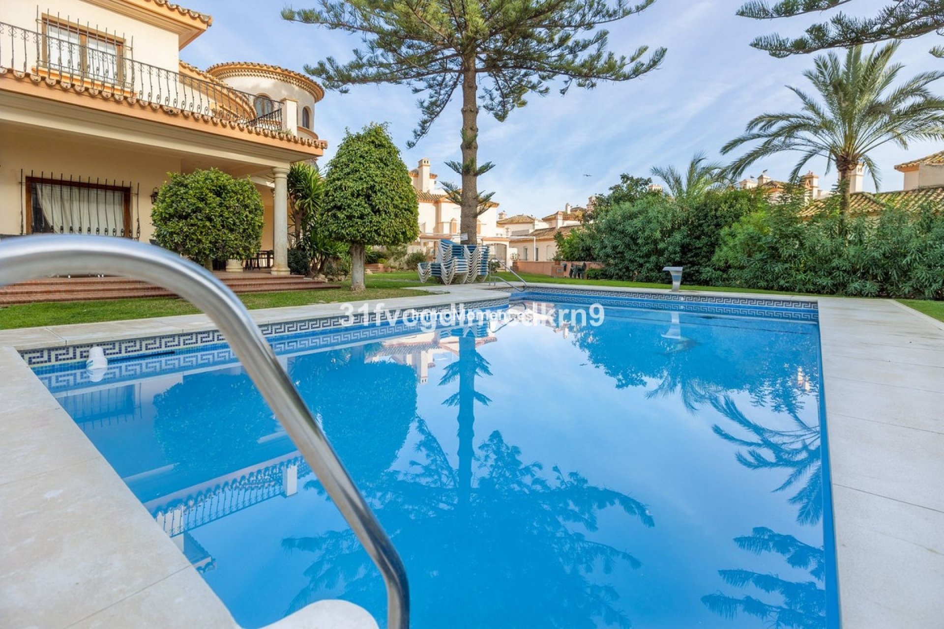 Resale - Townhouse - Estepona - Estepona Centro