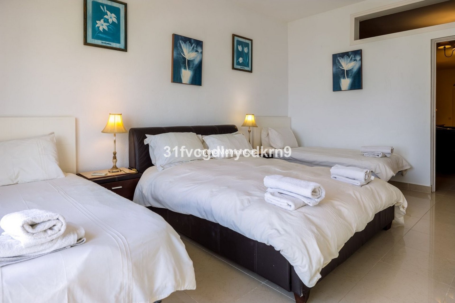 Resale - Townhouse - Estepona - Estepona Centro