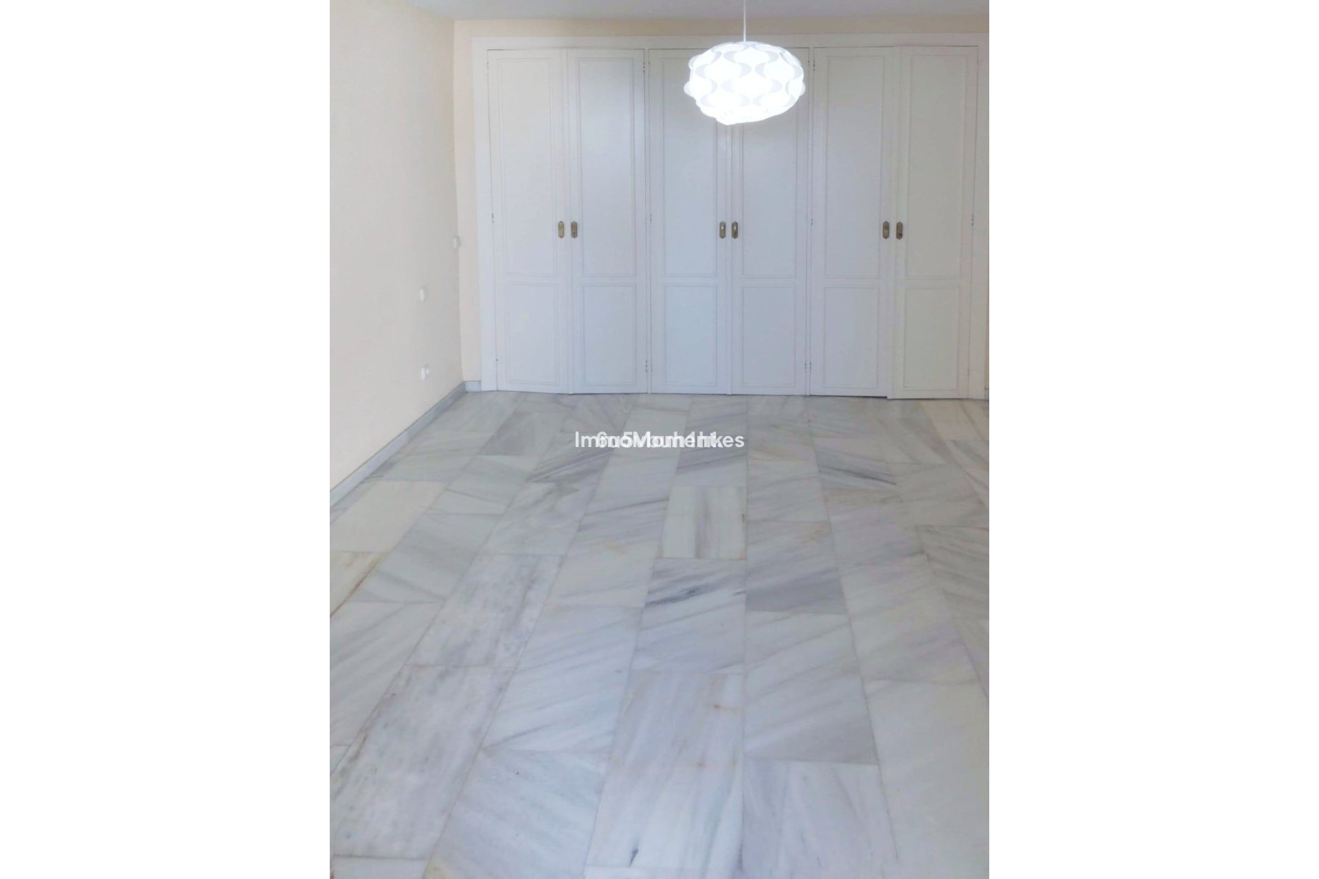 Resale - Townhouse - Estepona - Estepona Centro