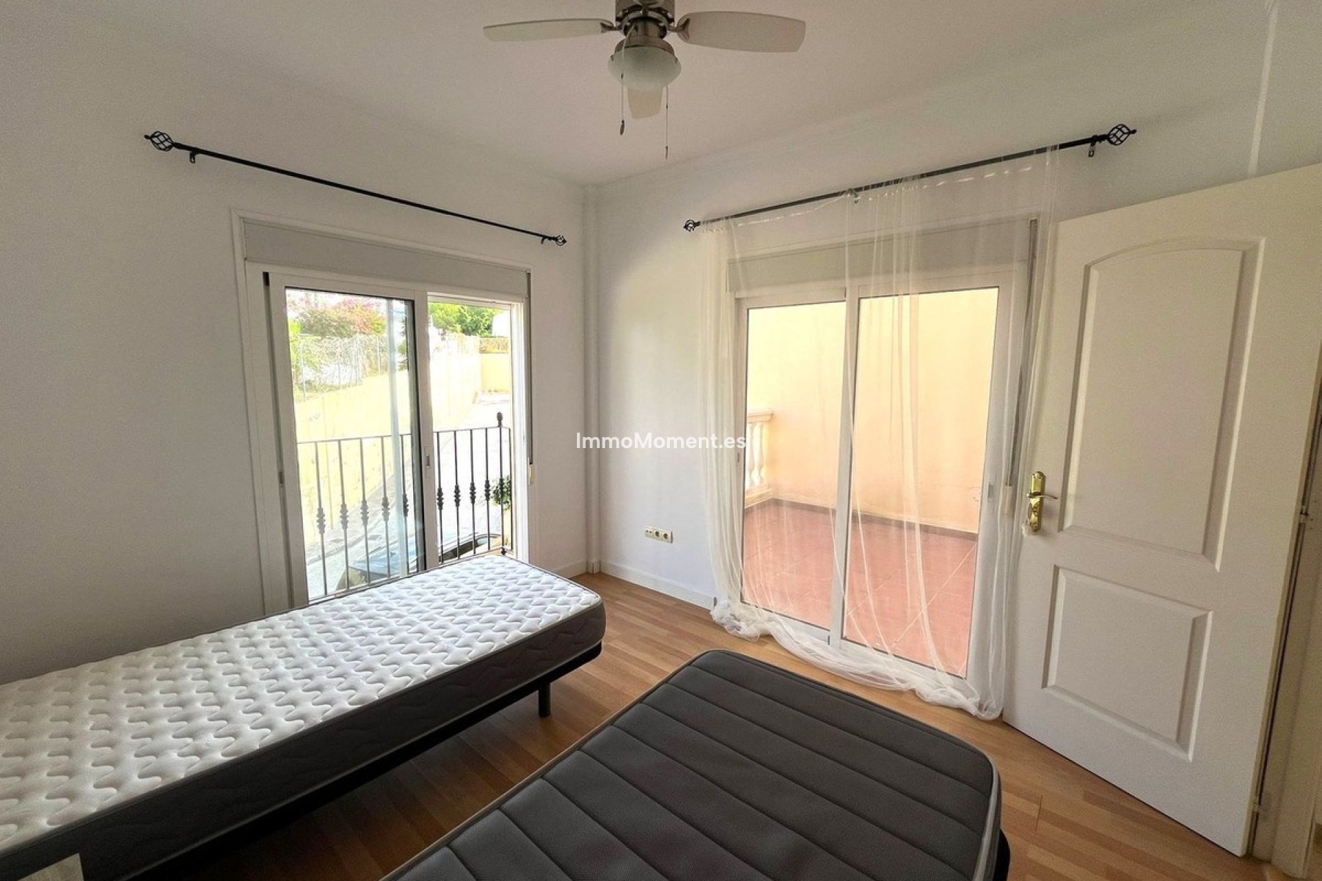 Resale - Townhouse - Estepona - Estepona Centro