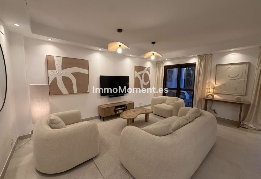 Resale - Townhouse - Estepona - Estepona Centro