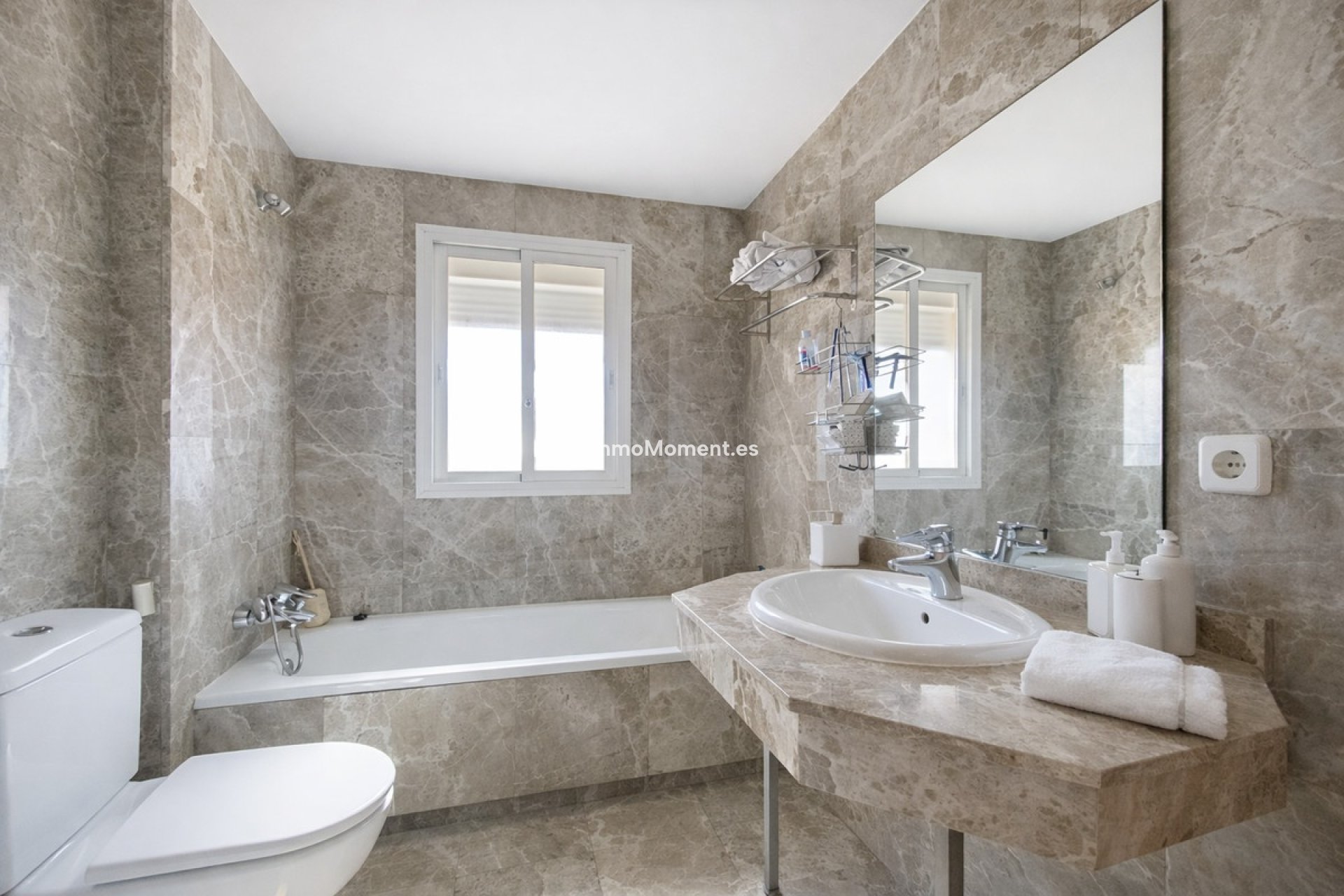 Resale - Townhouse - Estepona - Estepona Centro