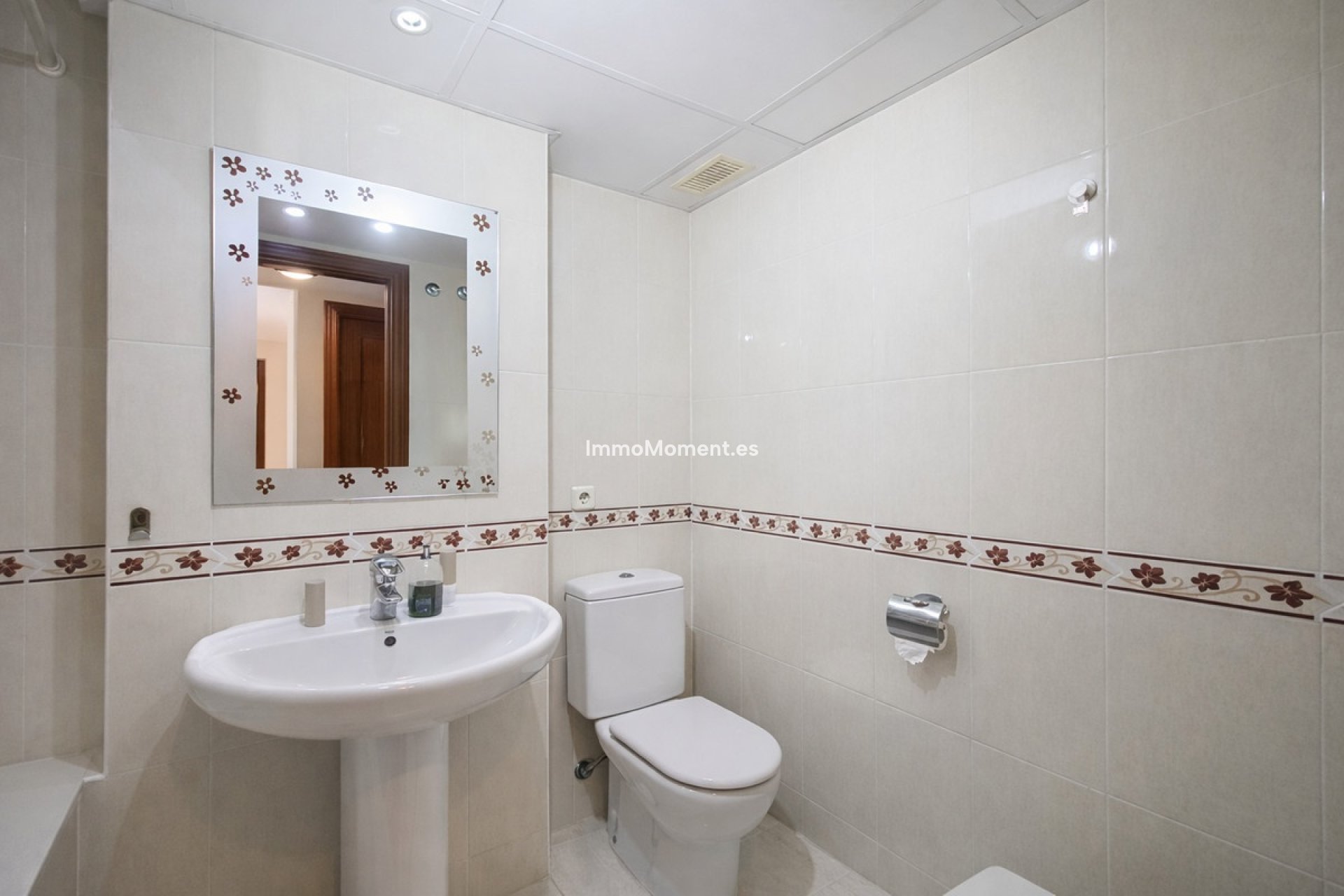 Resale - Townhouse - Estepona - Estepona Centro